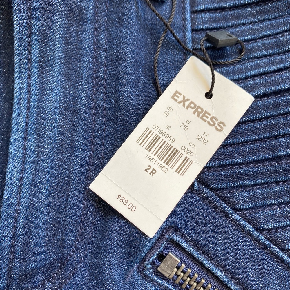Express High Rise Jean, Size 2R, Stretch - Picture 4 of 8